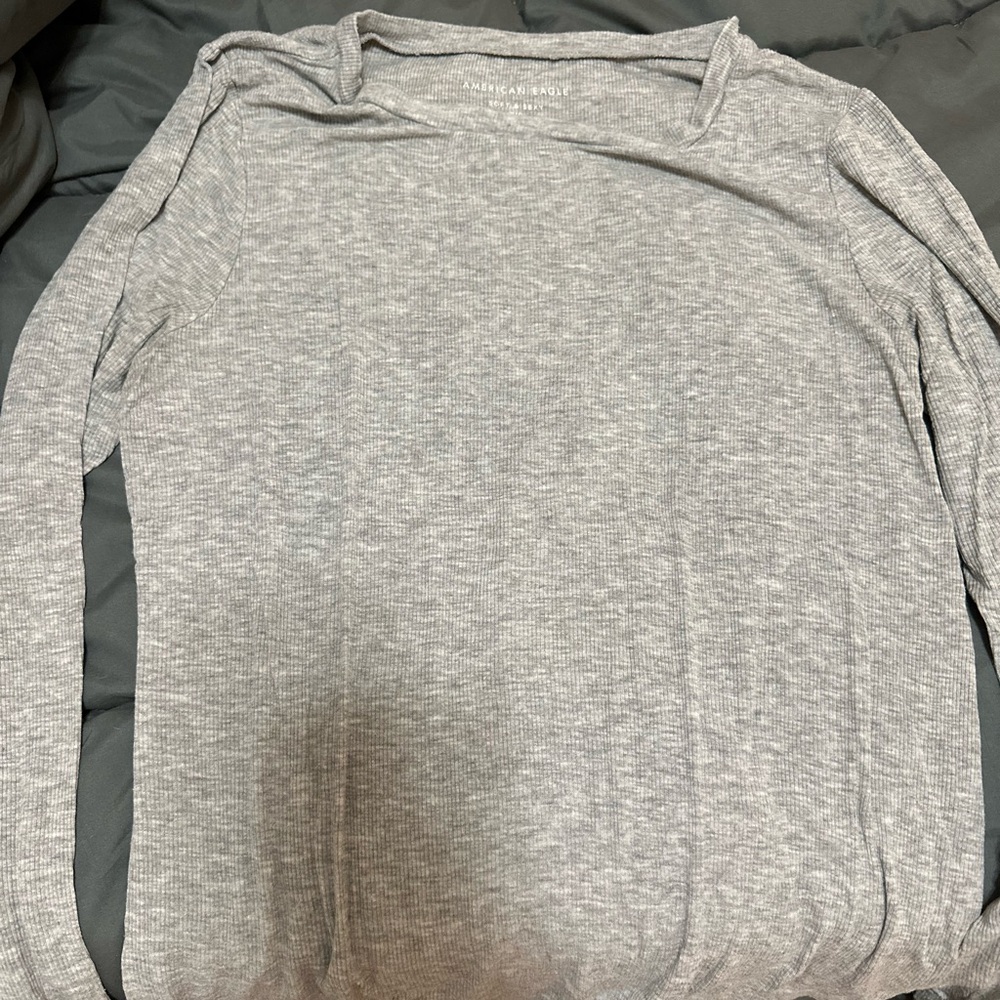 American eagle staple grey ribbed long sleeve shirt
